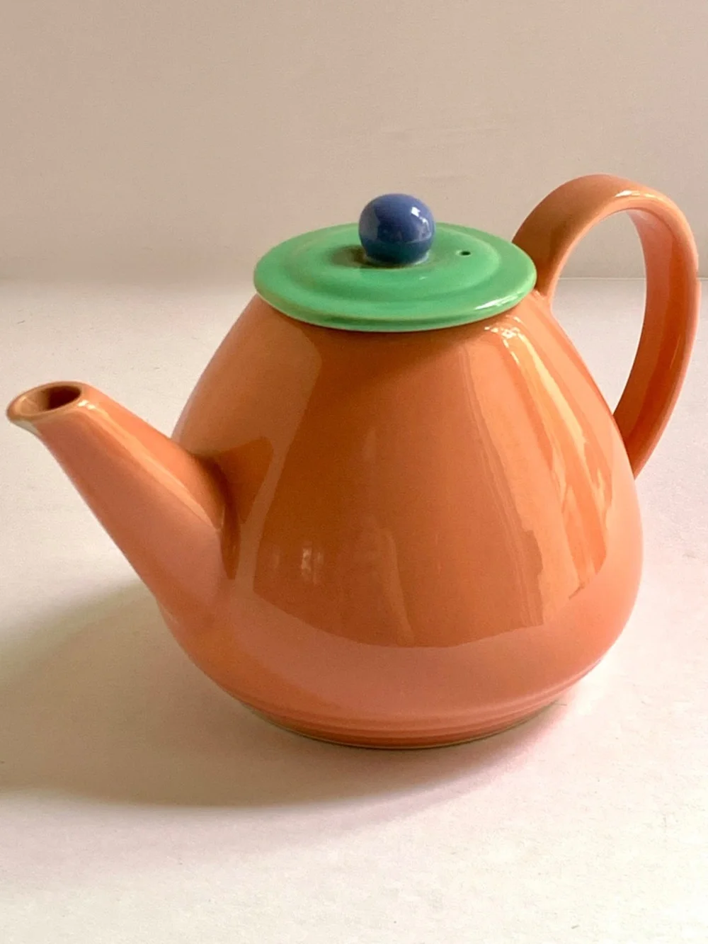 Lindt Stymeist Colorways Creamer w/ Lid | 1980s Japan | Pink & Teal